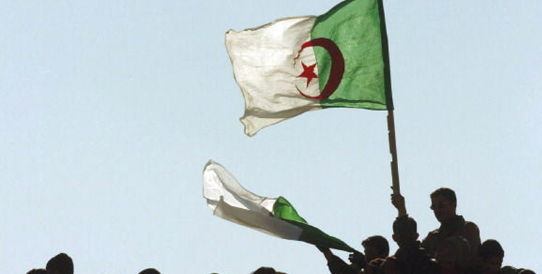 دور الشباب أمام التحولات الاقتصادية للجزائر